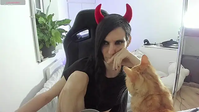 CeriseLapine online show from 02-17-25, 08:04