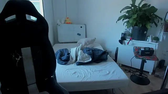 CeriseLapine online show from 09-18-25, 09:55