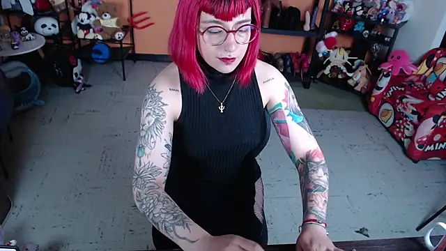 MissMiia2 online show from 04-21-26, 11:49