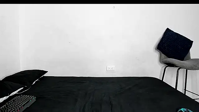 Snapshot of evanscollins chatting on 01-31-26, 10:41 evanscollins online show from 01-31-26, 10:41