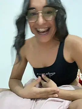 cleolimahot3 online show from 01-05-25, 07:17