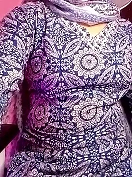 Snapshot of Indianhyna chatting on 11-03-25, 05:31 Indianhyna online show from 11-03-25, 05:31