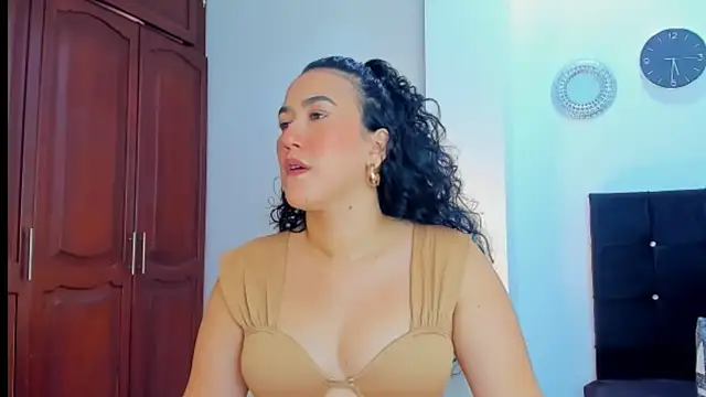 Snapshot of kathyajhonss chatting on 02-06-25, 10:32 kathyajhonss online show from 02-06-25, 10:32