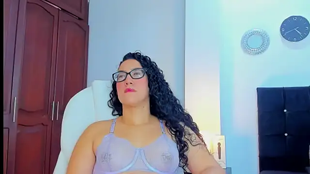 Snapshot of kathyajhonss chatting on 02-11-25, 09:25 kathyajhonss online show from 02-11-25, 09:25