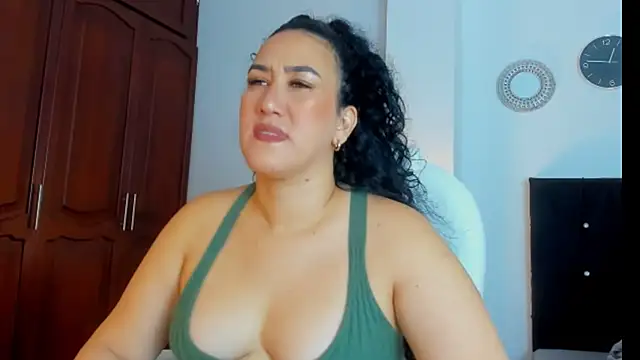 Snapshot of kathyajhonss chatting on 09-12-25, 10:54 kathyajhonss online show from 09-12-25, 10:54