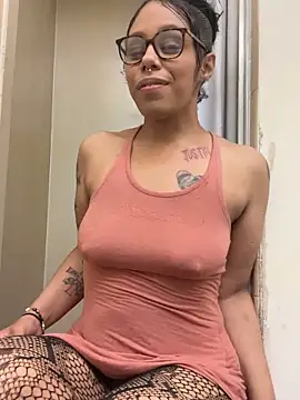 Princess Desirae online show from 05-21-26, 06:15