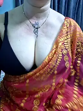 Snapshot of Raja_Ranii chatting on 11-20-25, 03:01 Raja Ranii online show from 11-20-25, 03:01