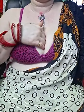 Snapshot of Raja_Ranii chatting on 04-04-26, 05:38 Raja Ranii online show from 04-04-26, 05:38