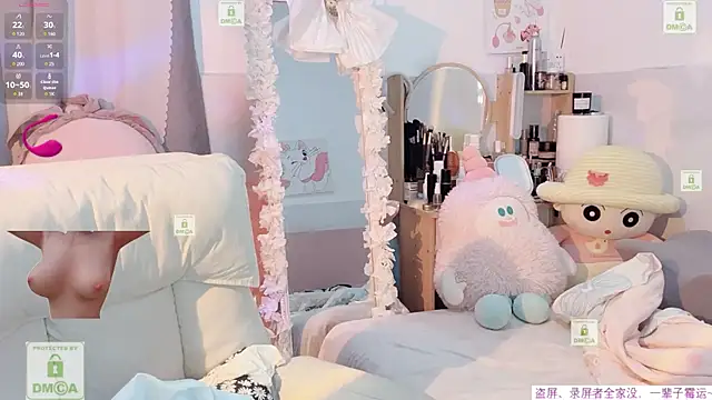 Snapshot of Carly_1 chatting on 09-24-25, 12:52 Carly 1 online show from 09-24-25, 12:52