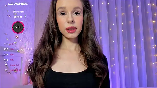 Snapshot of Minusvibe chatting on 12-26-24, 04:25 Minusvibe online show from 12-26-24, 04:25