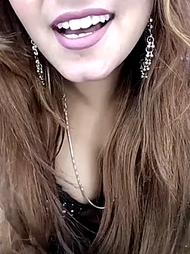 Snapshot of Diamond_queeen chatting on 11-08-25, 07:56 Diamond queeen online show from 11-08-25, 07:56