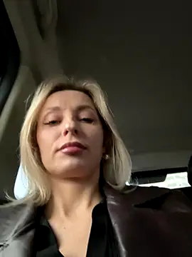 Snapshot of Diamond_Bunny_ chatting on 01-07-26, 01:57 Diamond Bunny online show from 01-07-26, 01:57