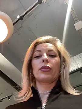 Snapshot of Diamond_Bunny_ chatting on 02-09-26, 04:22 Diamond Bunny online show from 02-09-26, 04:22