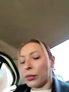 Snapshot of Diamond_Bunny_ chatting on 02-10-26, 10:41 Diamond Bunny online show from 02-10-26, 10:41