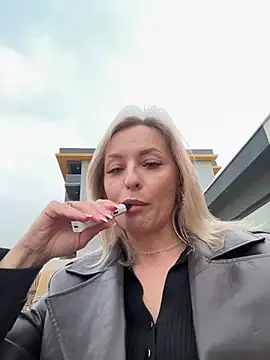 Snapshot of Diamond_Bunny_ chatting on 02-11-26, 03:17 Diamond Bunny online show from 02-11-26, 03:17