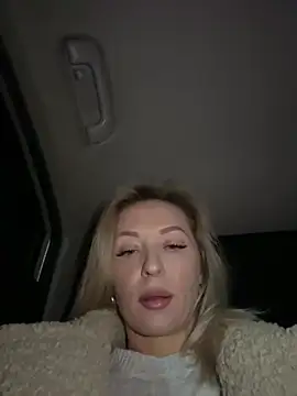 Snapshot of Diamond_Bunny_ chatting on 02-25-26, 04:16 Diamond Bunny online show from 02-25-26, 04:16