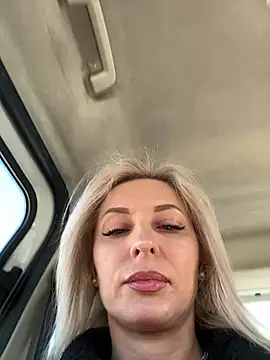 Snapshot of Diamond_Bunny_ chatting on 03-10-26, 02:00 Diamond Bunny online show from 03-10-26, 02:00