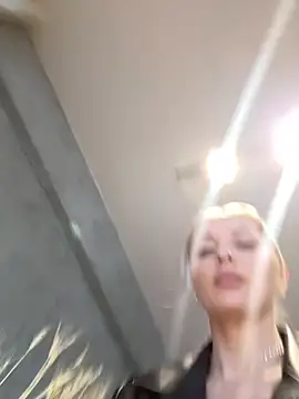 Snapshot of Diamond_Bunny_ chatting on 03-13-26, 03:07 Diamond Bunny online show from 03-13-26, 03:07