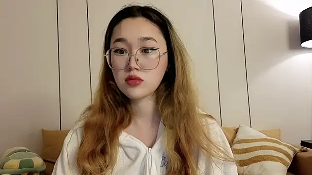 Jennatyan online show from 04-20-26, 02:03