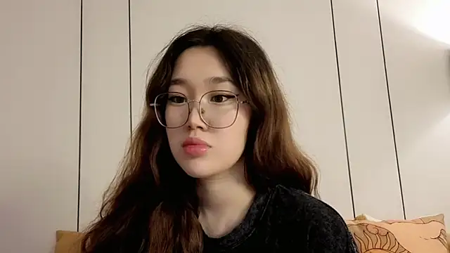 Snapshot of Jennatyan chatting on 06-19-26, 03:55 Jennatyan online show from 06-19-26, 03:55