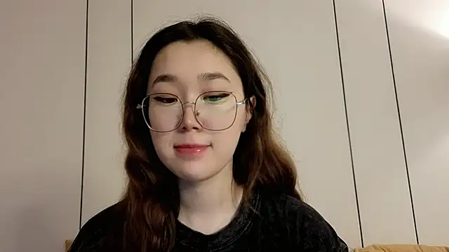 Snapshot of Jennatyan chatting on 06-25-26, 03:06 Jennatyan online show from 06-25-26, 03:06