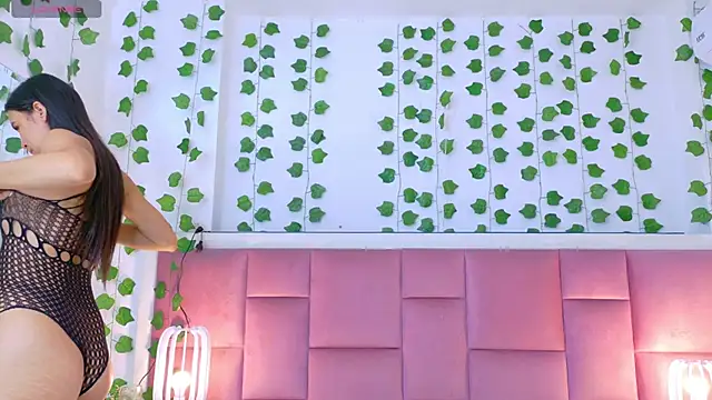 Snapshot of kaily_sweet1 chatting on 05-10-26, 11:15 kaily sweet1 online show from 05-10-26, 11:15