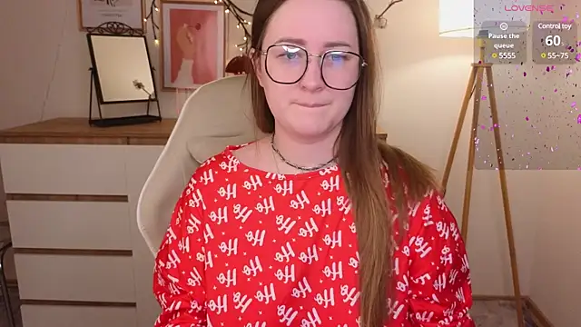 Emma B1uem online show from 12-20-24, 09:06