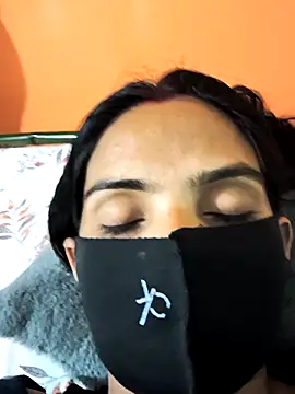 cute simmy0 online show from 04-19-26, 06:43