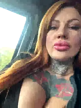 Snapshot of krysstal003 chatting on 11-06-25, 11:11 krysstal003 online show from 11-06-25, 11:11