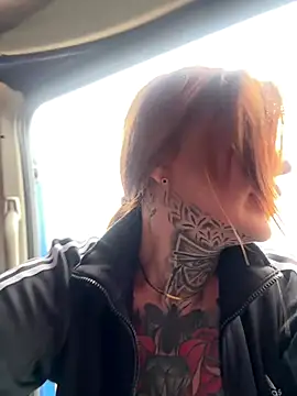 Snapshot of krysstal003 chatting on 12-03-25, 09:51 krysstal003 online show from 12-03-25, 09:51