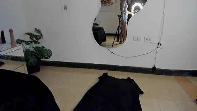 Milanxht online show from 03-18-25, 09:32