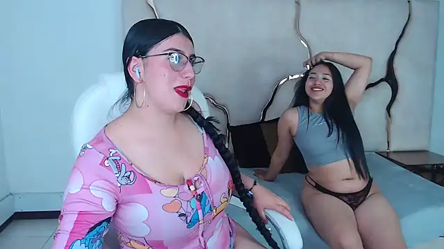 Snapshot of Criistaal_ chatting on 02-06-25, 03:59 Criistaal online show from 02-06-25, 03:59