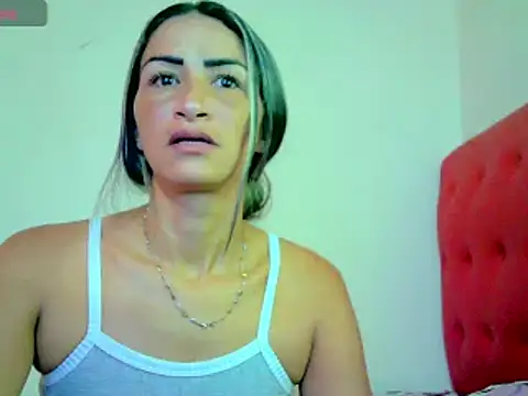 Snapshot of rosa_pretty chatting on 02-03-25, 12:36 rosa pretty online show from 02-03-25, 12:36