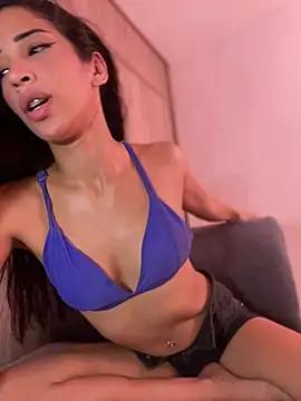 Nicole cute1 online show from 05-17-26, 08:16