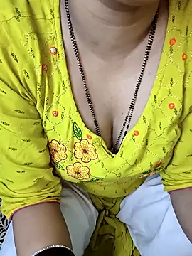 kaveerpooja947 online show from 10-31-25, 05:14