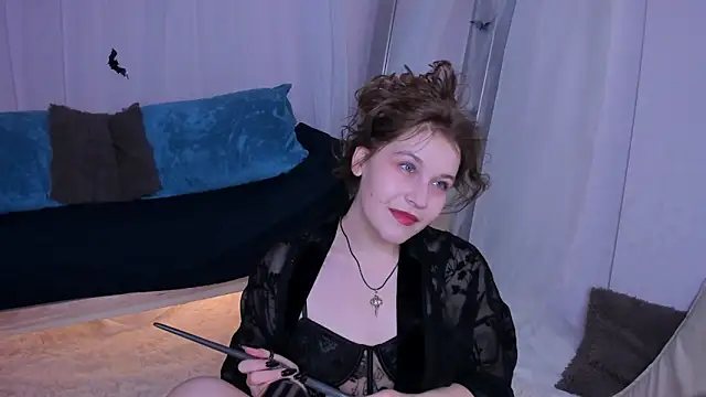 Snapshot of Colleen_Blake chatting on 10-30-25, 05:02 Colleen Blake online show from 10-30-25, 05:02