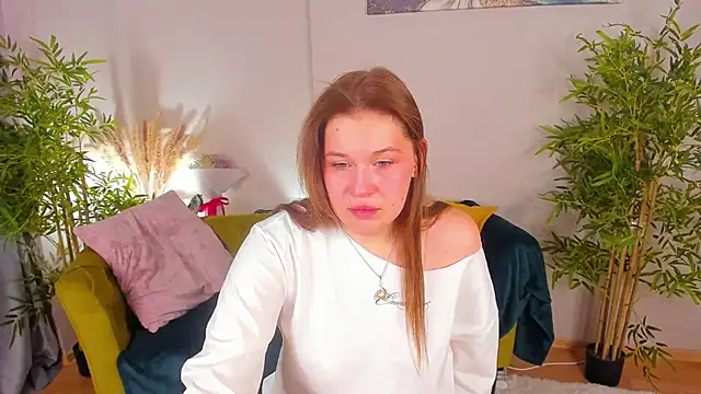 Snapshot of Colleen_Blake chatting on 11-19-25, 05:02 Colleen Blake online show from 11-19-25, 05:02