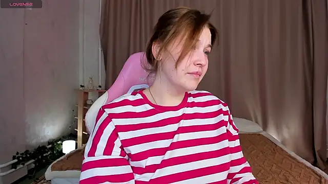 Snapshot of Colleen_Blake chatting on 11-30-25, 04:55 Colleen Blake online show from 11-30-25, 04:55