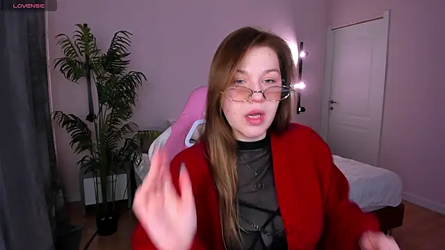 Snapshot of Colleen_Blake chatting on 12-02-25, 04:57 Colleen Blake online show from 12-02-25, 04:57