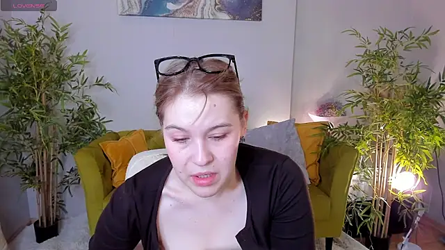 Snapshot of Colleen_Blake chatting on 02-11-26, 05:18 Colleen Blake online show from 02-11-26, 05:18