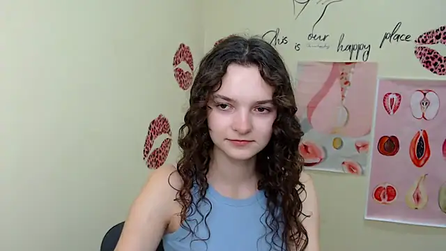  SusieSu  online show from 02-04-25, 12:55