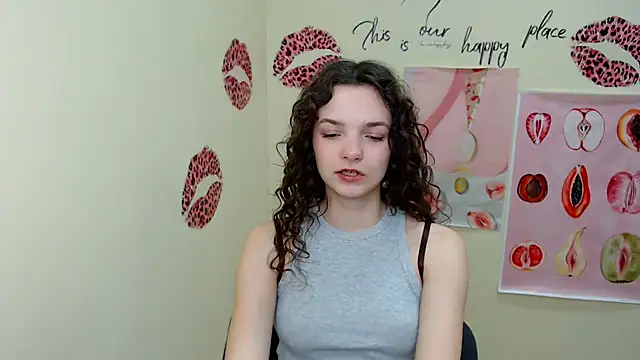  SusieSu  online show from 03-10-25, 07:10