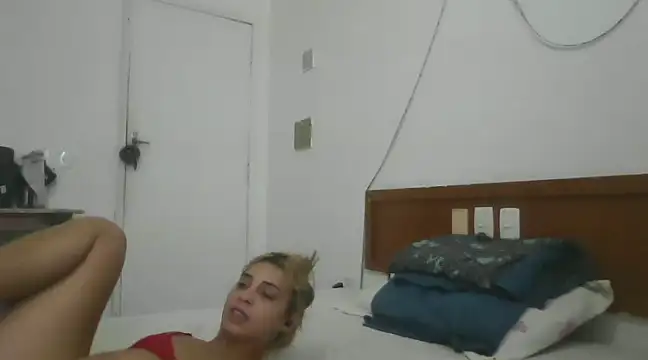 Snapshot of Gabrielleof chatting on 12-31-24, 01:08 Gabrielleof online show from 12-31-24, 01:08