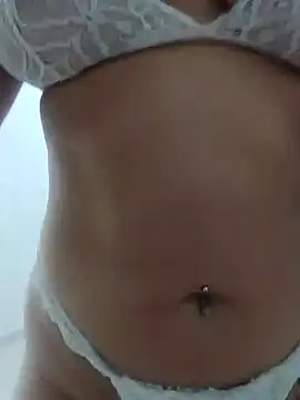 Snapshot of Gabrielleof chatting on 09-27-25, 01:49 Gabrielleof online show from 09-27-25, 01:49