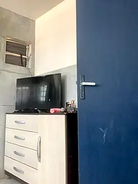 Snapshot of Gabrielleof chatting on 10-30-25, 03:02 Gabrielleof online show from 10-30-25, 03:02