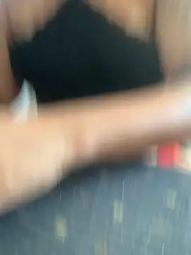 Snapshot of Gabrielleof chatting on 10-31-25, 01:01 Gabrielleof online show from 10-31-25, 01:01