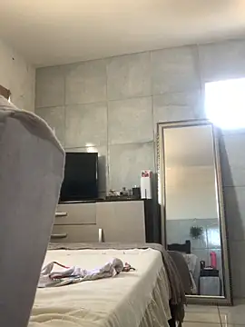 Snapshot of Gabrielleof chatting on 11-24-25, 05:45 Gabrielleof online show from 11-24-25, 05:45