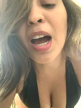 Snapshot of Gabrielleof chatting on 11-25-25, 03:34 Gabrielleof online show from 11-25-25, 03:34