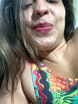 Snapshot of Gabrielleof chatting on 01-12-26, 12:10 Gabrielleof online show from 01-12-26, 12:10