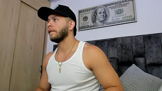 Snapshot of BastianFerrari chatting on 02-06-25, 02:22 BastianFerrari online show from 02-06-25, 02:22